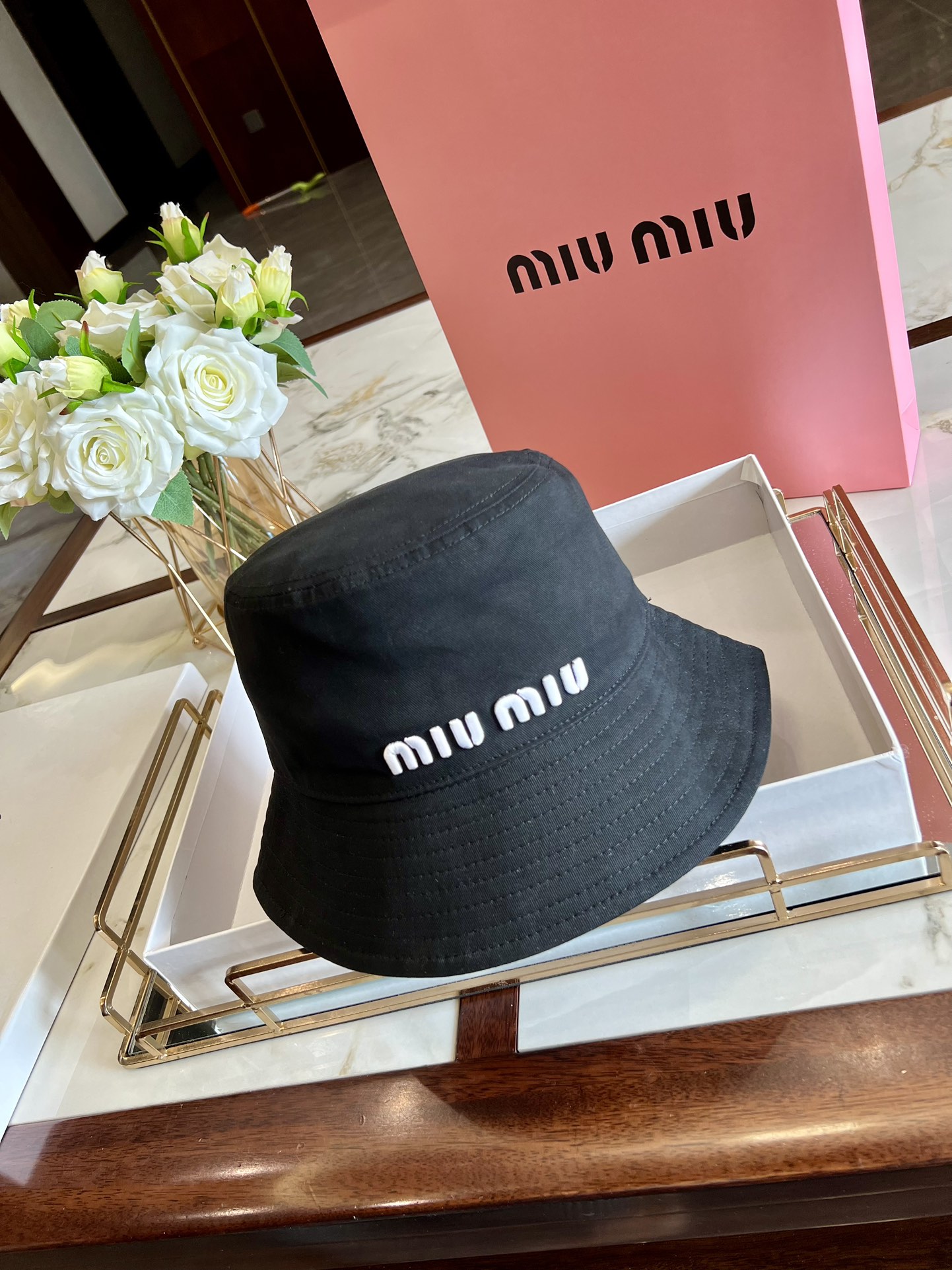 miu miu hat model 01